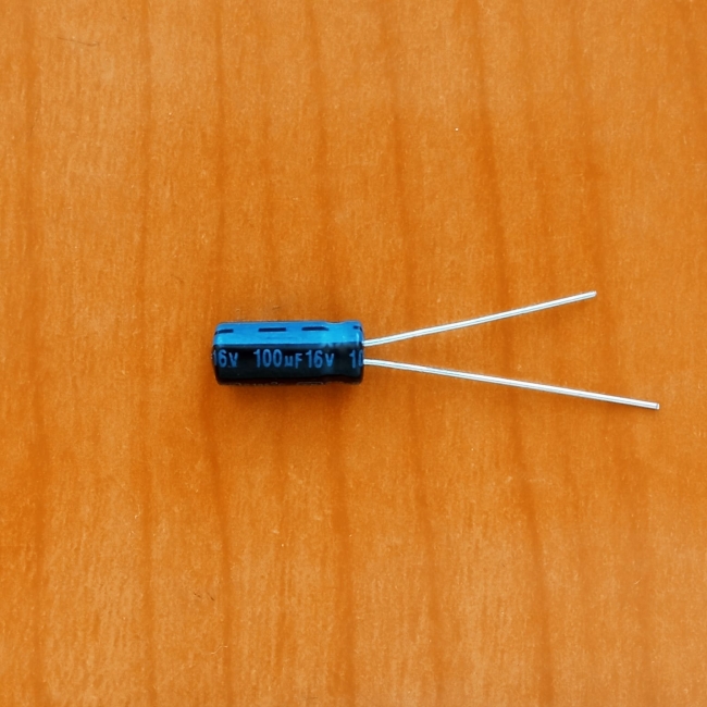 100mkF 16v 105C Jamicon TK