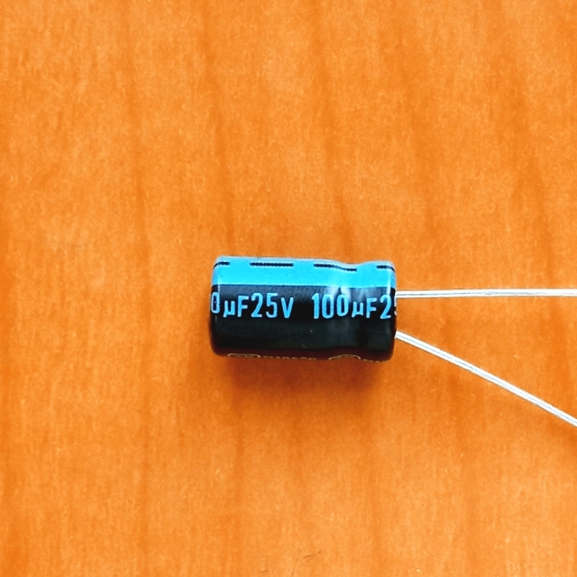 100mkF 25v 105C Jamicon TK (06x11)