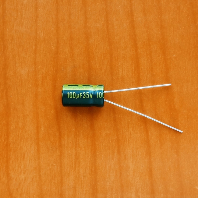 100mkF 35v 105C Jamicon WL (компьютерный)