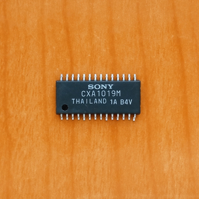 CXA1019M