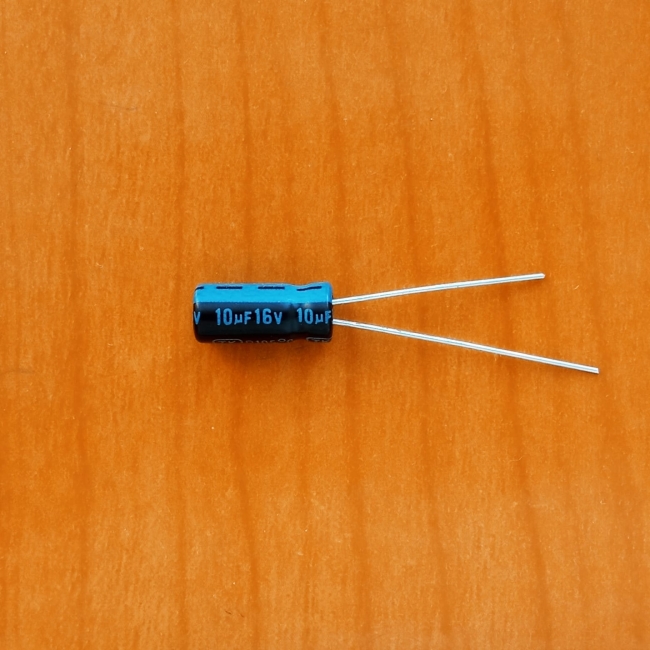 10mkF 16v 105C Jamicon TK