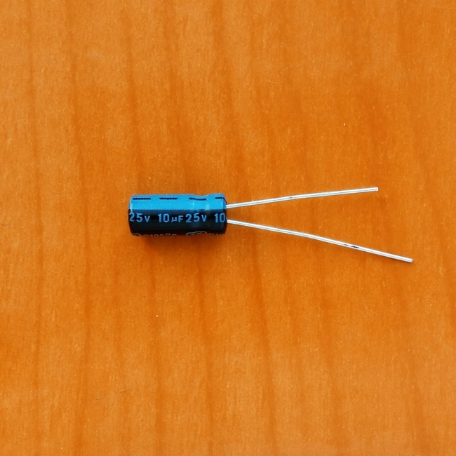 10mkF 25v 105C Jamicon TK