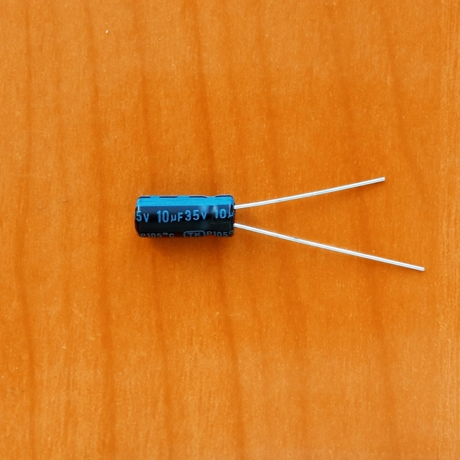 10mkF 35v 105C Jamicon TK