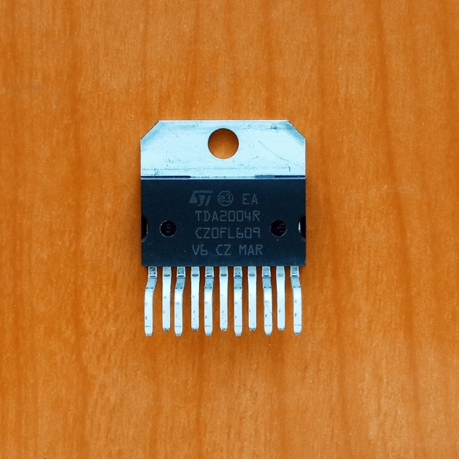TDA2004