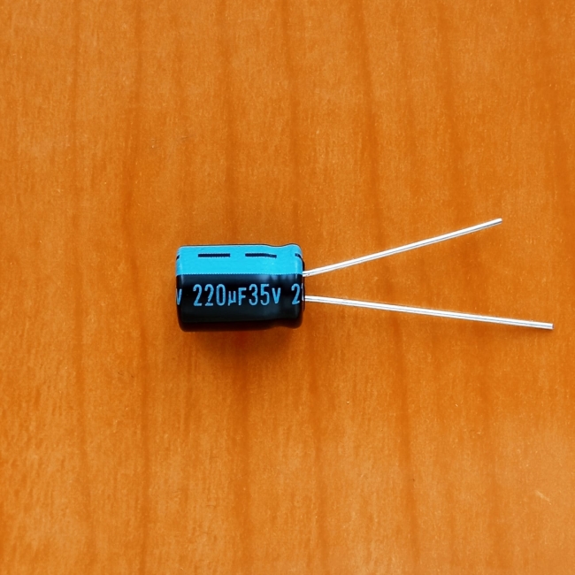 220mkF 35v 105C Jamicon TK