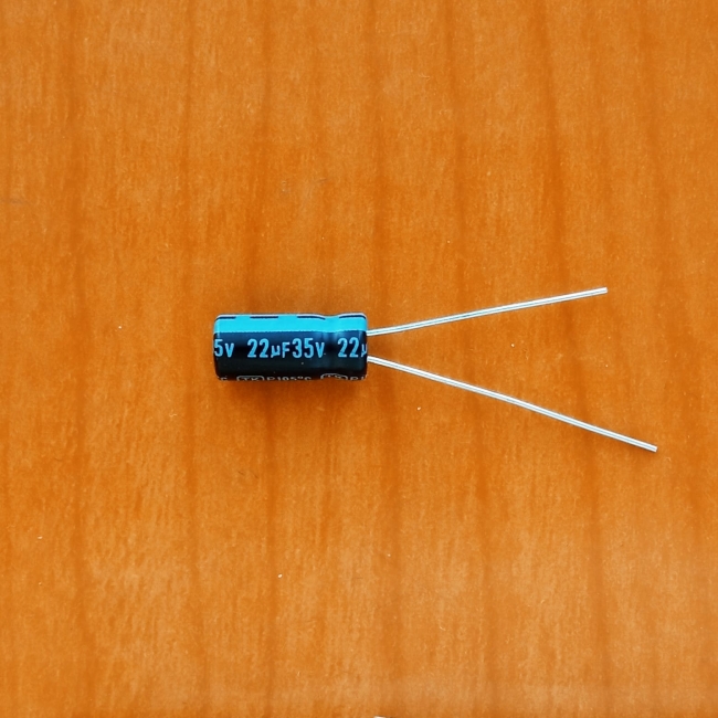 22mkF  35v 105C Jamicon TK