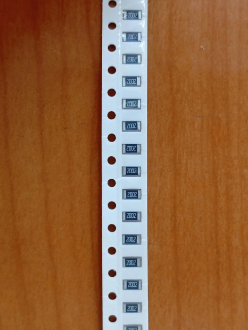 Резистор SMD    20kom  0.25w  1206 (20K) 1%  (203) (2002)