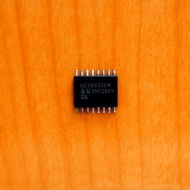 UC28025DW