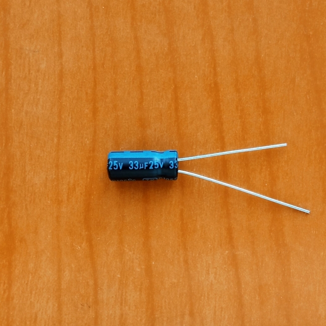33mkF 25v 105C Jamicon TK