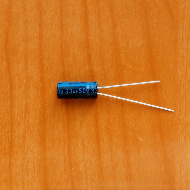 33mkF 50v 105C Jamicon TK