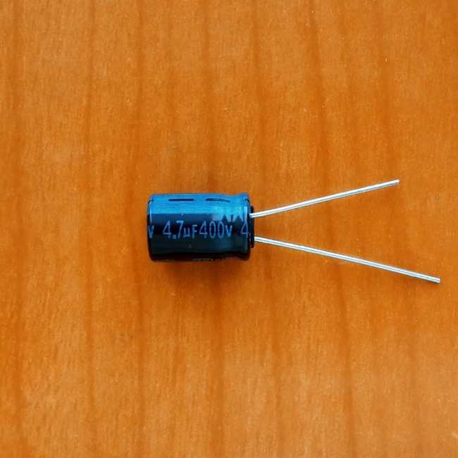 4.7mkF 400v 105C Jamicon TK