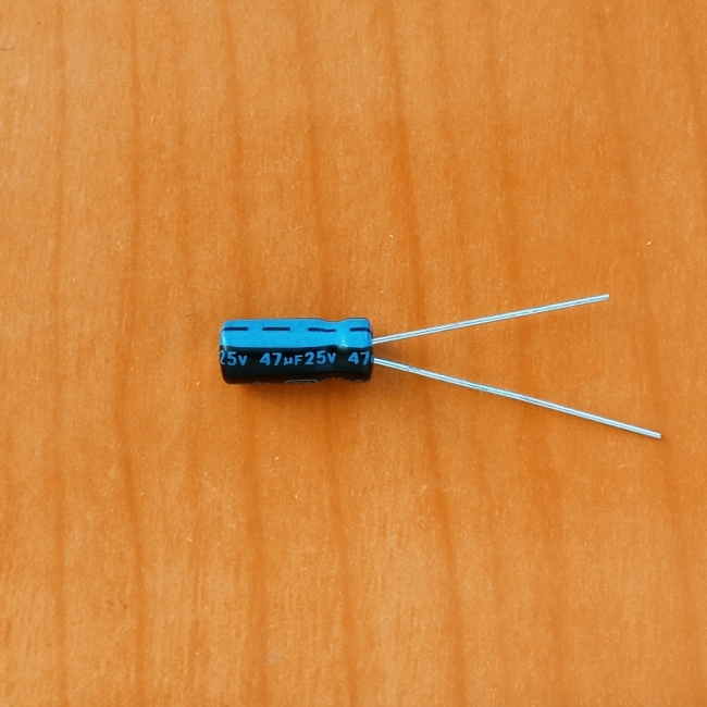 47mkF 25v 105C Jamicon TK
