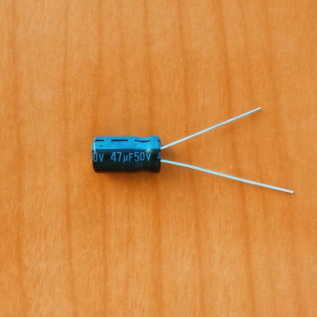 47mkF 50v 105C Jamicon TK