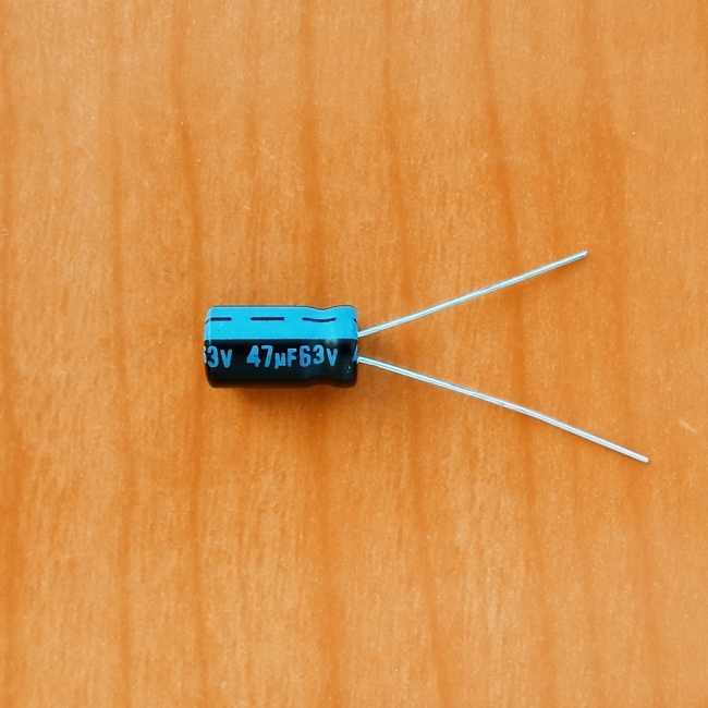 47mkF 63v 105C Jamicon TK