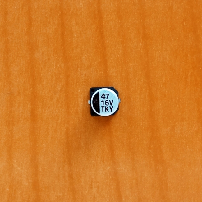 SMD 47mkF 16v 105C 0605 (CE016M0047RED-0605)