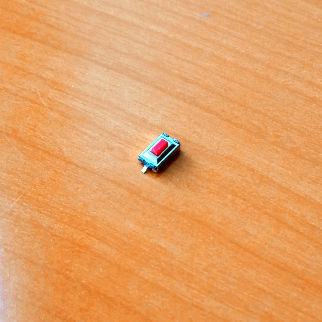Кнопка 2-pin  3x6x3mm L=0.5mm SMD  (№55)