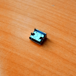 Разъем TYPE-C 16-pin smd гнездо (крепление снизу, 4 крепежа в плату, длинные выводы) 5860