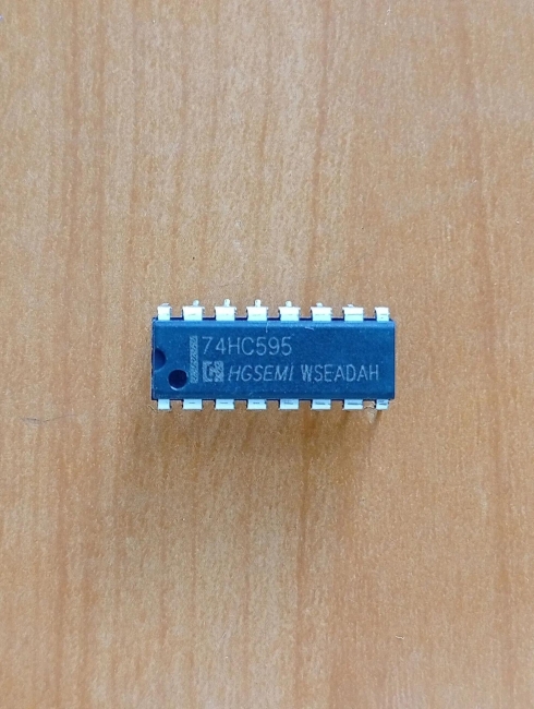 74HC595N