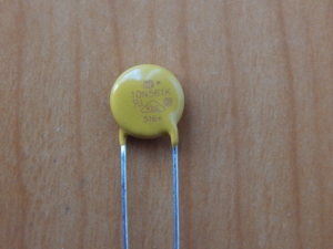 Варистор 10K561 (10N561K)