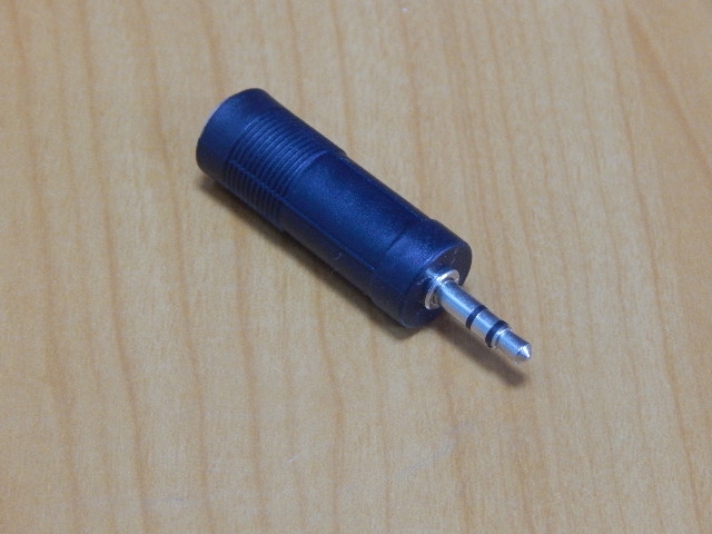 Переходник 3.5mm шт. стерео - 6.35mm гн. стерео пластик  2-101