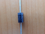 FR304 (400V, 3A, 150ns)