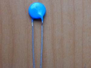 CAP   2200pF 2000V 10% (222)  (JYC3D222MBF065000B)