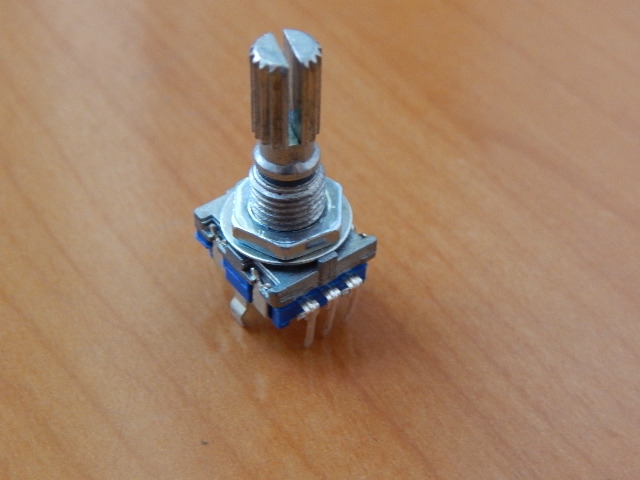 Энкодер 11.7 х 13.5mm, ручка мет. звезд. D=6mm L=20mm (дискр.=20) с кнопкой R182.