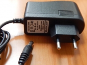 Адаптер питания 220/ 5.0V 1.0A 5W (5.5x2.5mm)  LX-0501