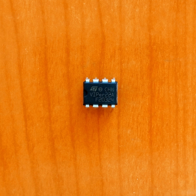VIPer22A