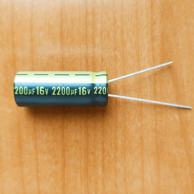 2200mkF 16v 105C Jamicon WL (компьютерный)