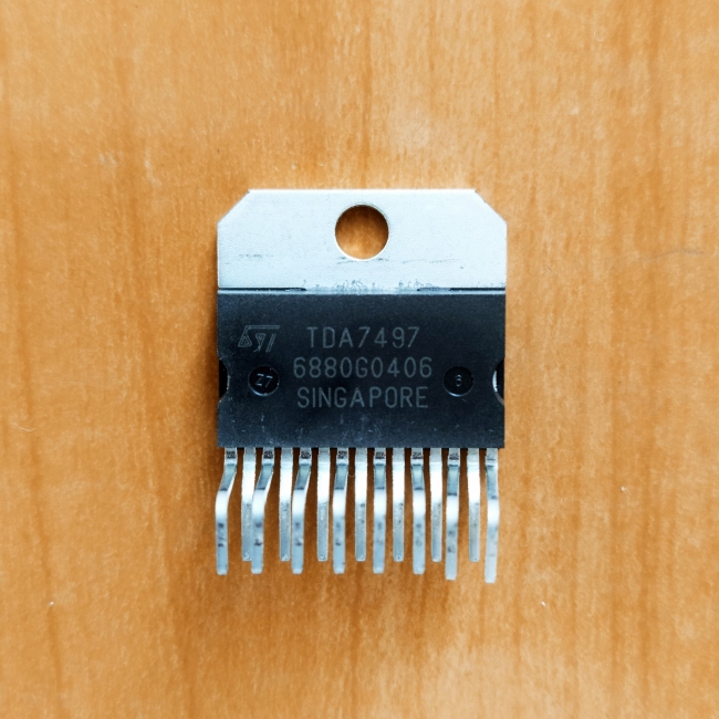TDA7497