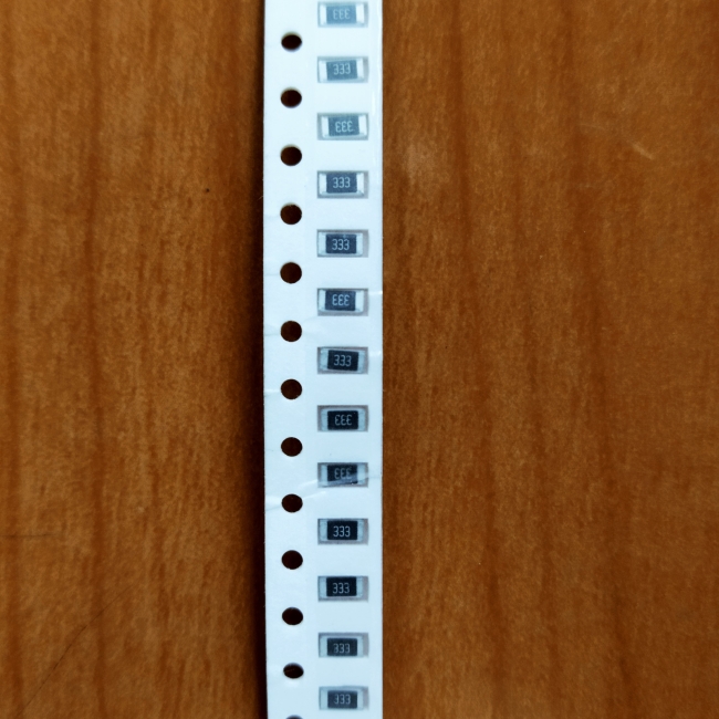 Резистор SMD    33kom  0.25w  1206 (33K) 5%  (333)