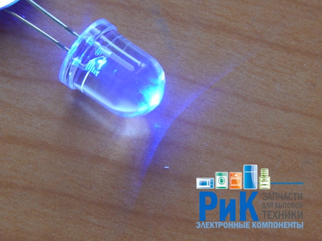 Светодиод 10mm синий 700mcd 30* 3-3.2V  FYL-10003UBC