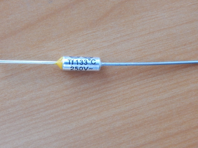 Термопредохранитель RY-01 133C 10A
