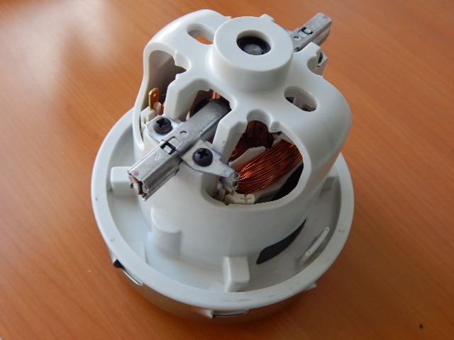 Двигатель моющего пылесоса 1400W D=130mm H=131mm (11me62)