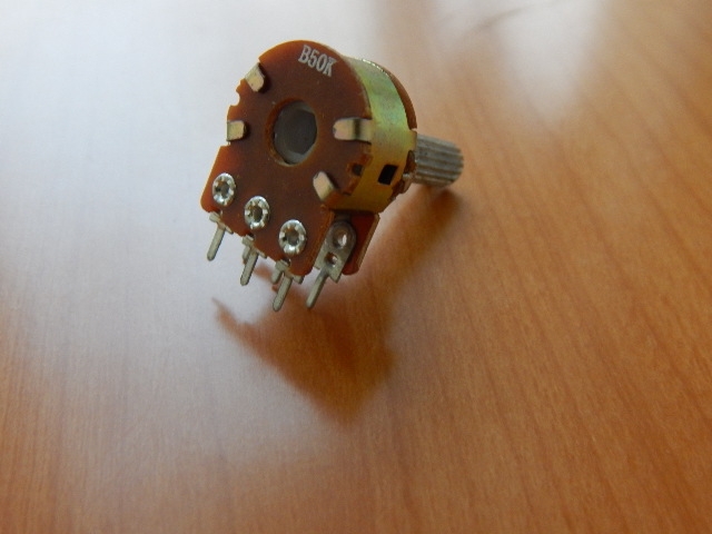 Резистор переменный 6-pin(3+3) B50K d=16mm L=20mm стерео с рифлением (№2)