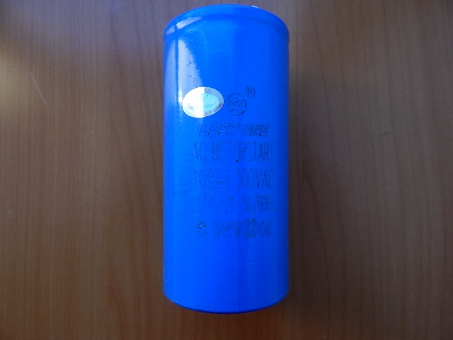 CD60 400mkF 300v (клеммы)