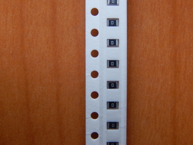 Резистор SMD        0.00om  0.125w  0805 (0R0) 5% перемычка