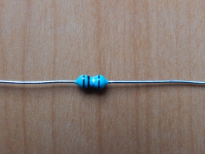 Дроссель (индуктивность) 0.1uH 0.7A (EC24 R10M 0.10/700)