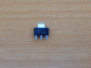 AMS1117-2.5