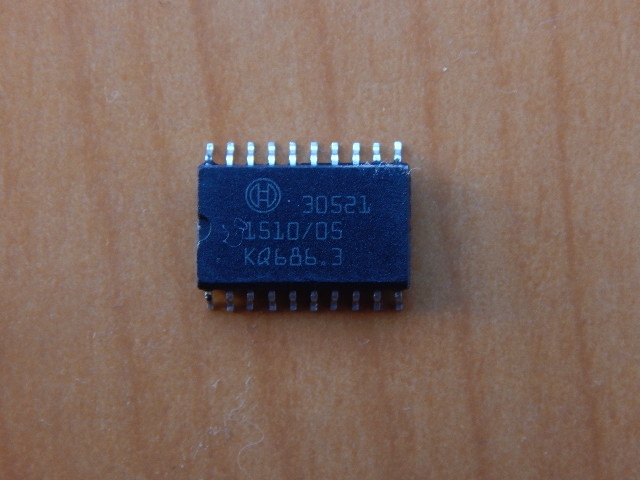 30521