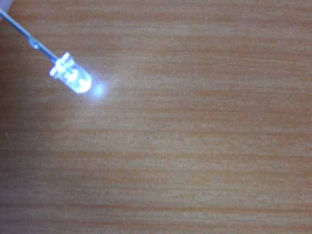Светодиод 3mm белый 4000mcd 30* 2.8-3.4V FYL-3014UWC