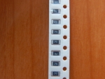 Резистор SMD      240om  0.25w  1206 (240R) 5%  (241)