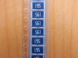 Резистор SMD      560om  1.0w  2512 (560R) 5%  (561)