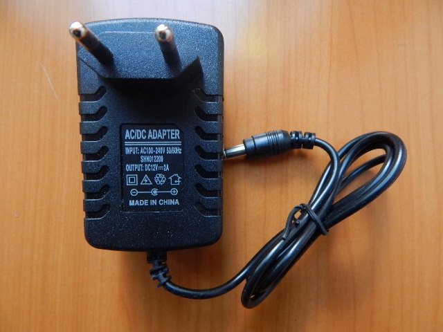 Адаптер питания 220/12.0V 2.0A 24W (5.5x2.5mm) LX-1202