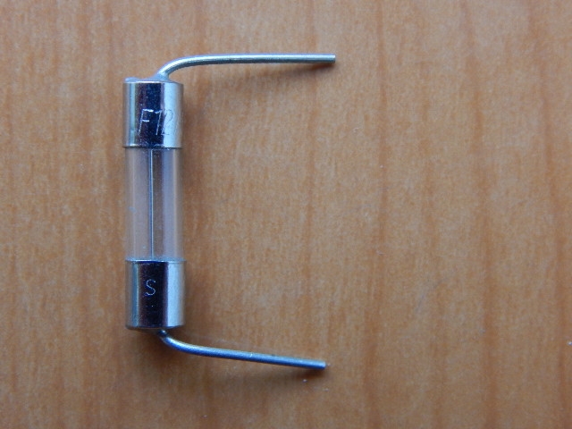 Предохранитель с выводами 12.0A (5x20mm)