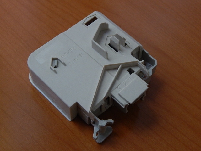 Блокировка люка Bosch (613070, INT020BO)