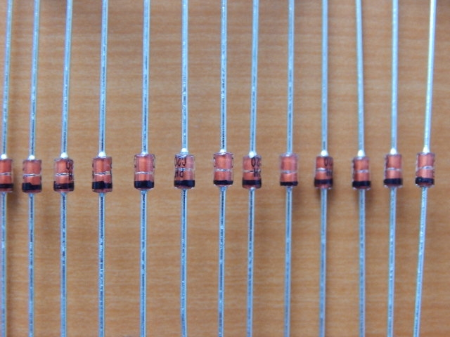 Стабилитрон  20v 1.0w (BZX85-C20) = 1N4747A