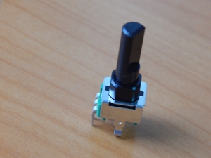 Резистор переменный 3-pin A50K 8x8mm L=30.2mm моно лыска RV09BF-40E1N-215F-A50K-A
