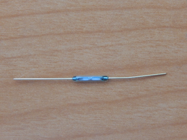 Геркон 2-pin 10mm МКА-10110 гр.0 L=41.8mm D=1.8mm (нормально разомкнутый)